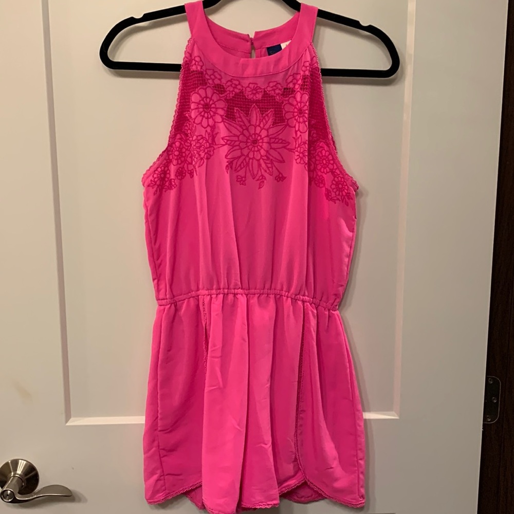 Size Small Hot pink jumper